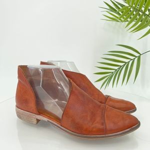 Free People Royale Flat Shoes Women's 38 8 Brown Leather Distressed D'Orsay